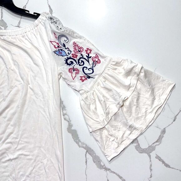 Relativity | Women’s Cream Bell Sleeve Tunic Boho Embroidery and Lace Bl… - Picture 7 of 11